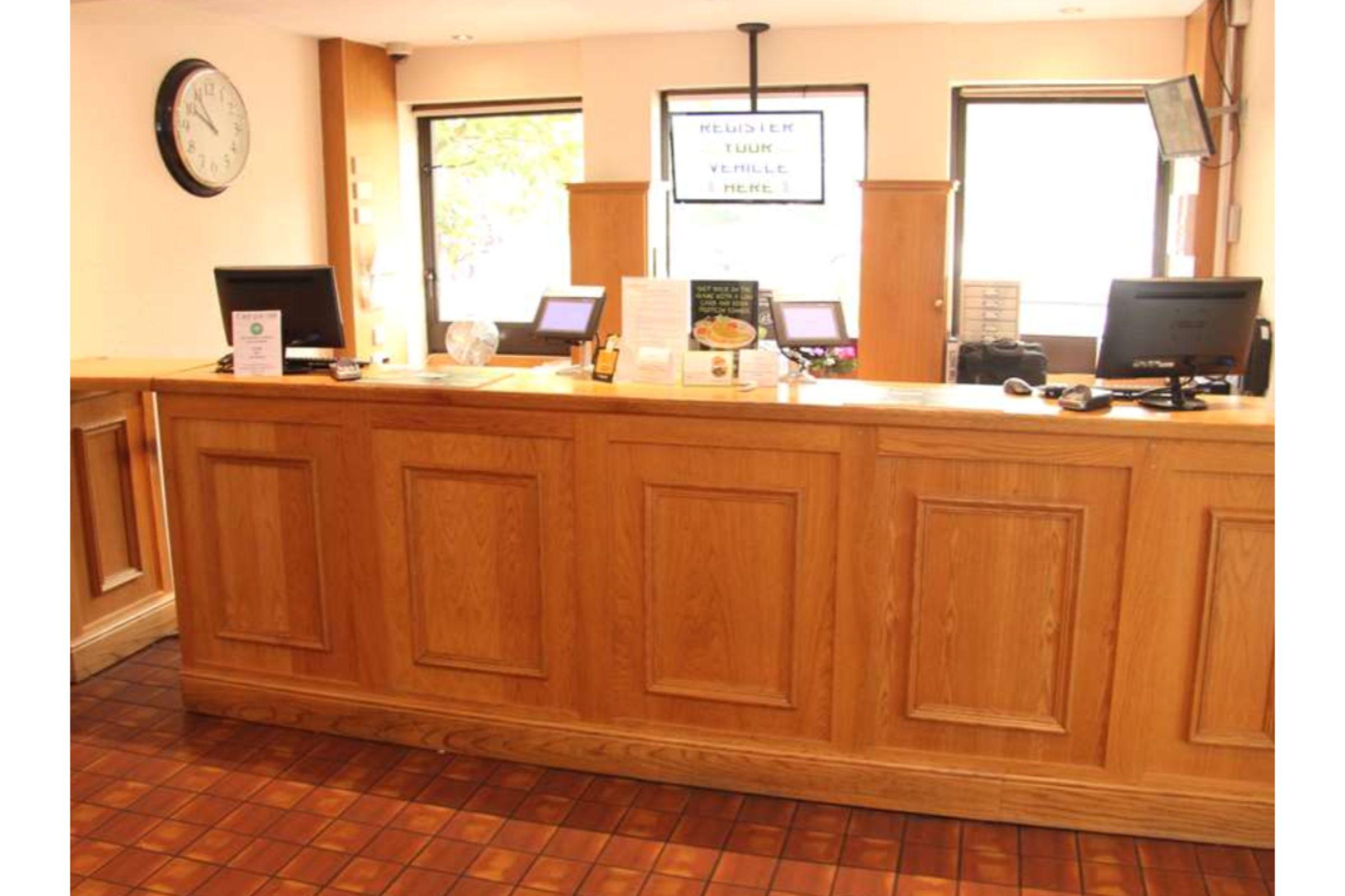 Hotel Campanile Milton Keynes - Fenny Stratford Exterior foto